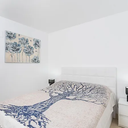 Apartment Amazing New Apt.-3 Rooms-6 Pools-spa 601 *