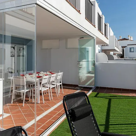 Apartment Amazing New Apt.-3 Rooms-6 Pools-spa 601